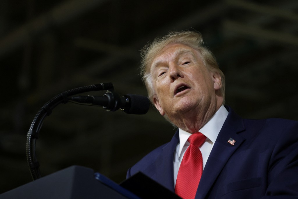 US President Donald Trump speaks during a visit to Peterbilt Motors in Denton, Texas, US, October 1, 2026. REUTERS/Jonathan Ernst