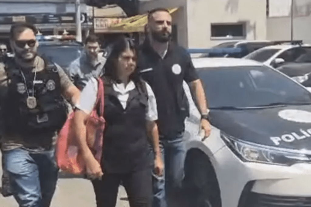 Ana's law school classmate, Michelle Paiva da Silva, paid her 4,000 Brazilian reals (approximately HK$5,500) to kill her 65-year-old father, Neil Correia da Silva, with poisoned stew.