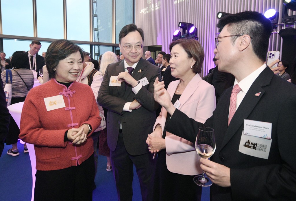 Secretary for Education Christine Choi Yuk-lin and Dennis Lo (1st and 2nd from left) at the conference. Secretary for Education Christine Choi Yuk-lin and Dennis Lo (1st and 2nd from left) at the conference.