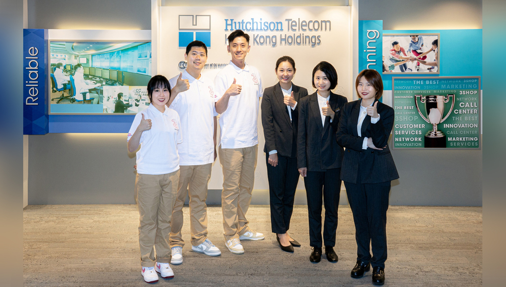 From left: Viki Wong, Ken Hong, Travis Cheng, Miu Lam, Mandy Chan and Asteria Cheng win the Distinguished Salesperson Award. From left: Viki Wong, Ken Hong, Travis Cheng, Miu Lam, Mandy Chan and Asteria Cheng win the Distinguished Salesperson Award.