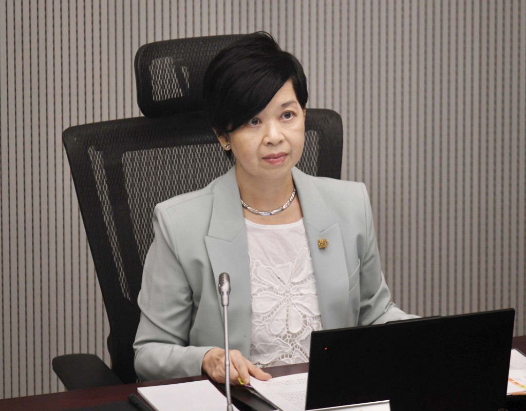 Secretary for Housing Winnie Ho Wing-yin (file photo)