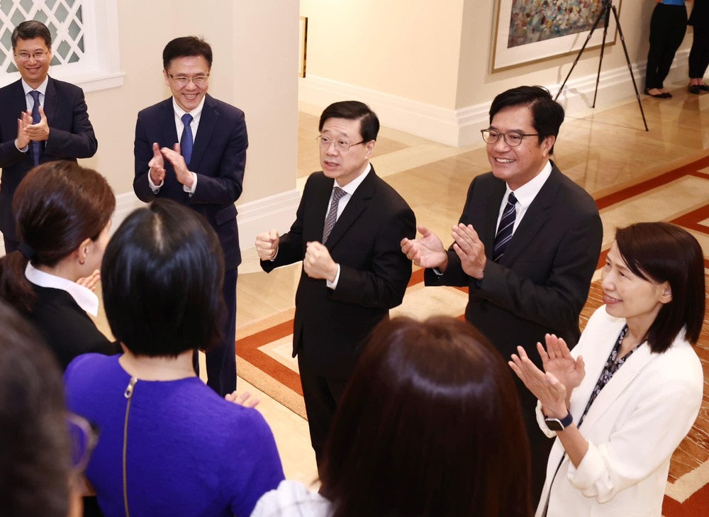 Chief Executive John Lee meets the Hong Kong candidates who have entered the second round of selection at Government House in June. (File Photo) Chief Executive John Lee meets the Hong Kong candidates who have entered the second round of selection at Government House in June. (File Photo)