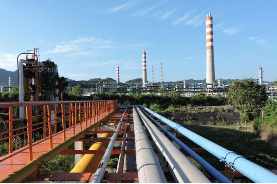 Qatar signs world's 'longest' gas supply deal with China
