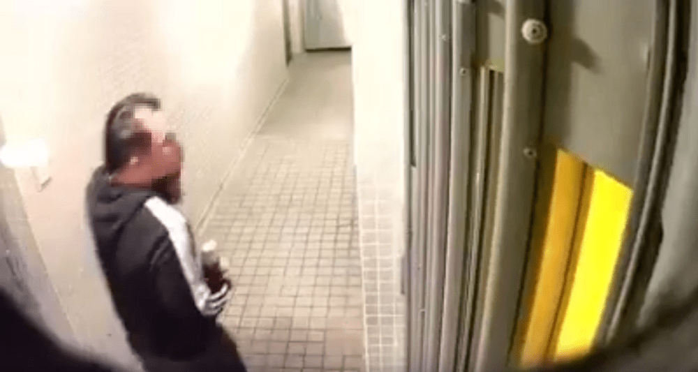 A 35-year-old man who spat on multiple doors and doorbells at Kwai Chung Estate in January this year has been sentenced to 30 days in jail. (Internet photo) A 35-year-old man who spat on multiple doors and doorbells at Kwai Chung Estate in January this year has been sentenced to 30 days in jail. (Internet photo)