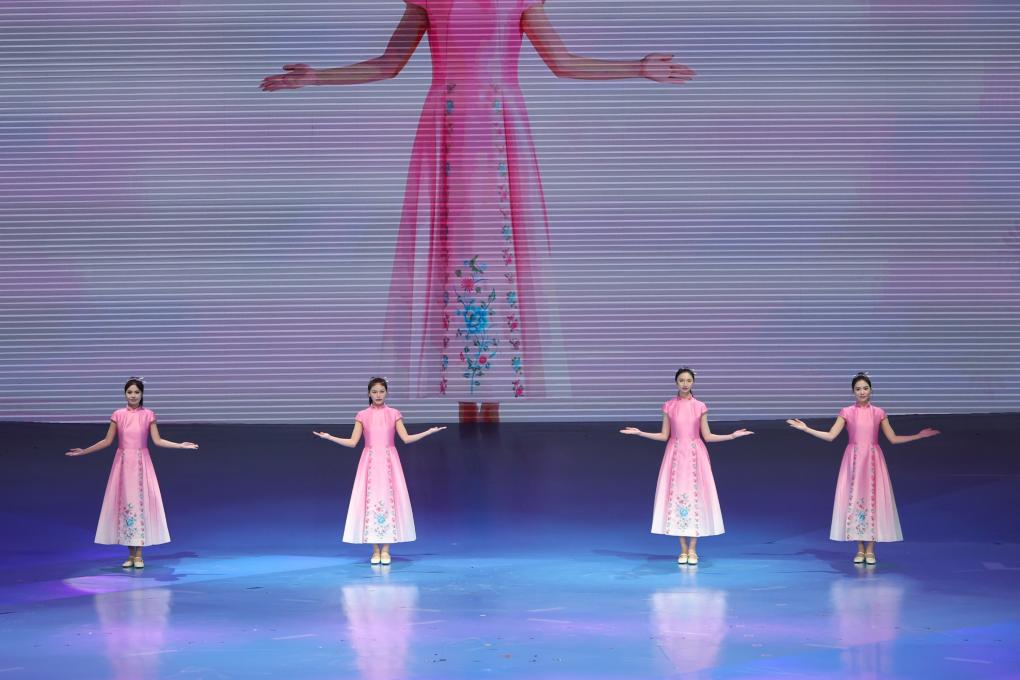 The podium attire for China's 15th National Games. (Xinhua)