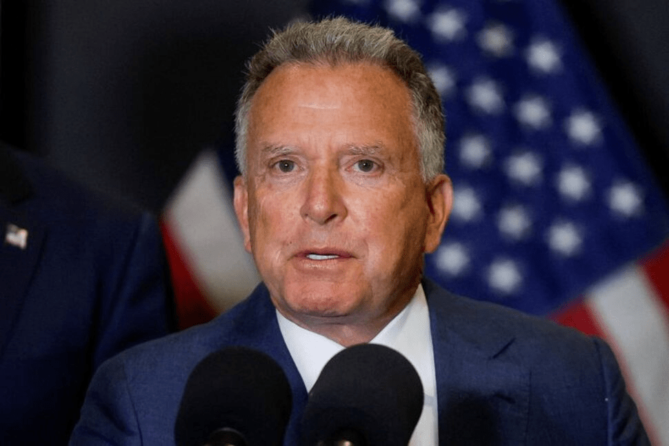 FILE PHOTO: U.S. Special Envoy to the Middle East Steve Witkoff speaks to members of the media, in Kiryat Gat, Israel, October 21, 2025. REUTERS/Ammar Awad/File Photo