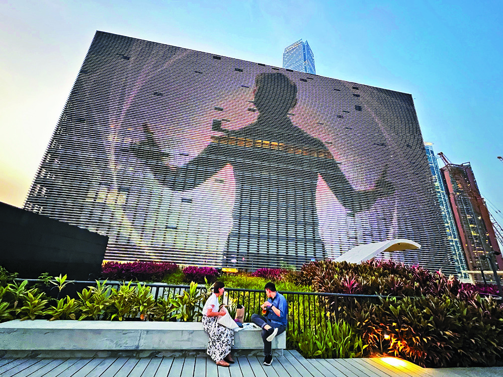 M+ Museum is set to sign a memorandum of understanding with the Museum of Modern Art, which boasts major pieces like The Starry Night by Van Gogh. MoMA, SING TAO M+ Museum is set to sign a memorandum of understanding with the Museum of Modern Art, which boasts major pieces like The Starry Night by Van Gogh. MoMA, SING TAO