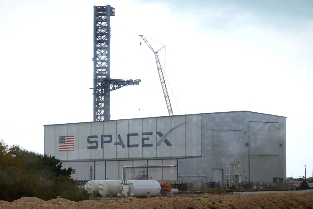 The launch tower at SpaceX Launch Complex at launch pad 39-A at the Kennedy Space Center in Cape Canaveral, Florida, U.S., April 6, 2026. REUTERS