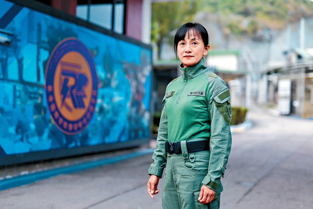 Academy instructor Chan Siu-ming praises trainees for their proactive performance and notes that local officers benefit from learning how international participants handle restrictions and challenges.