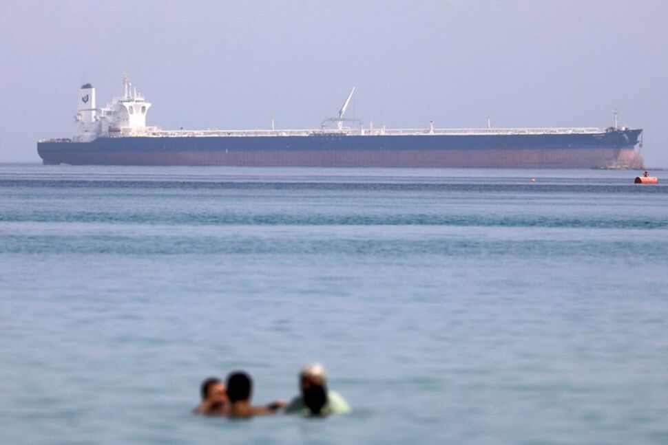A tanker crosses the Gulf of Suez towards the Red Sea before entering the Suez Canal, in El Ain El Sokhna in Suez, Egypt in 2020. (File Photo) A tanker crosses the Gulf of Suez towards the Red Sea before entering the Suez Canal, in El Ain El Sokhna in Suez, Egypt in 2020. (File Photo)