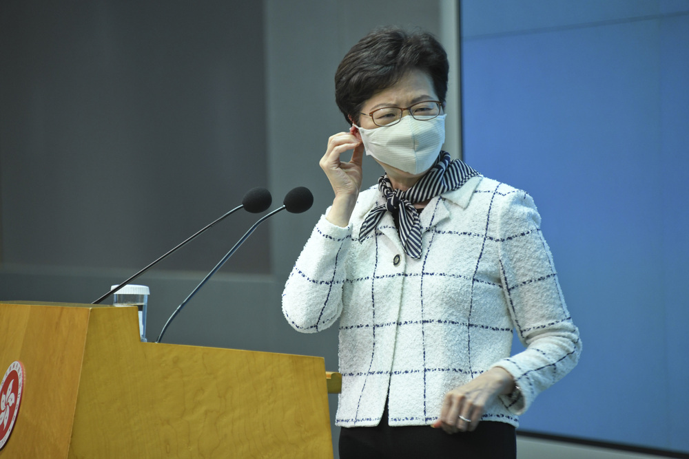 Carrie Lam says the executive, judiciary and legislative branches are accountable to the central government through her under the Basic Law.SING TAO, BLOOMBERG Carrie Lam says the executive, judiciary and legislative branches are accountable to the central government through her under the Basic Law.SING TAO, BLOOMBERG