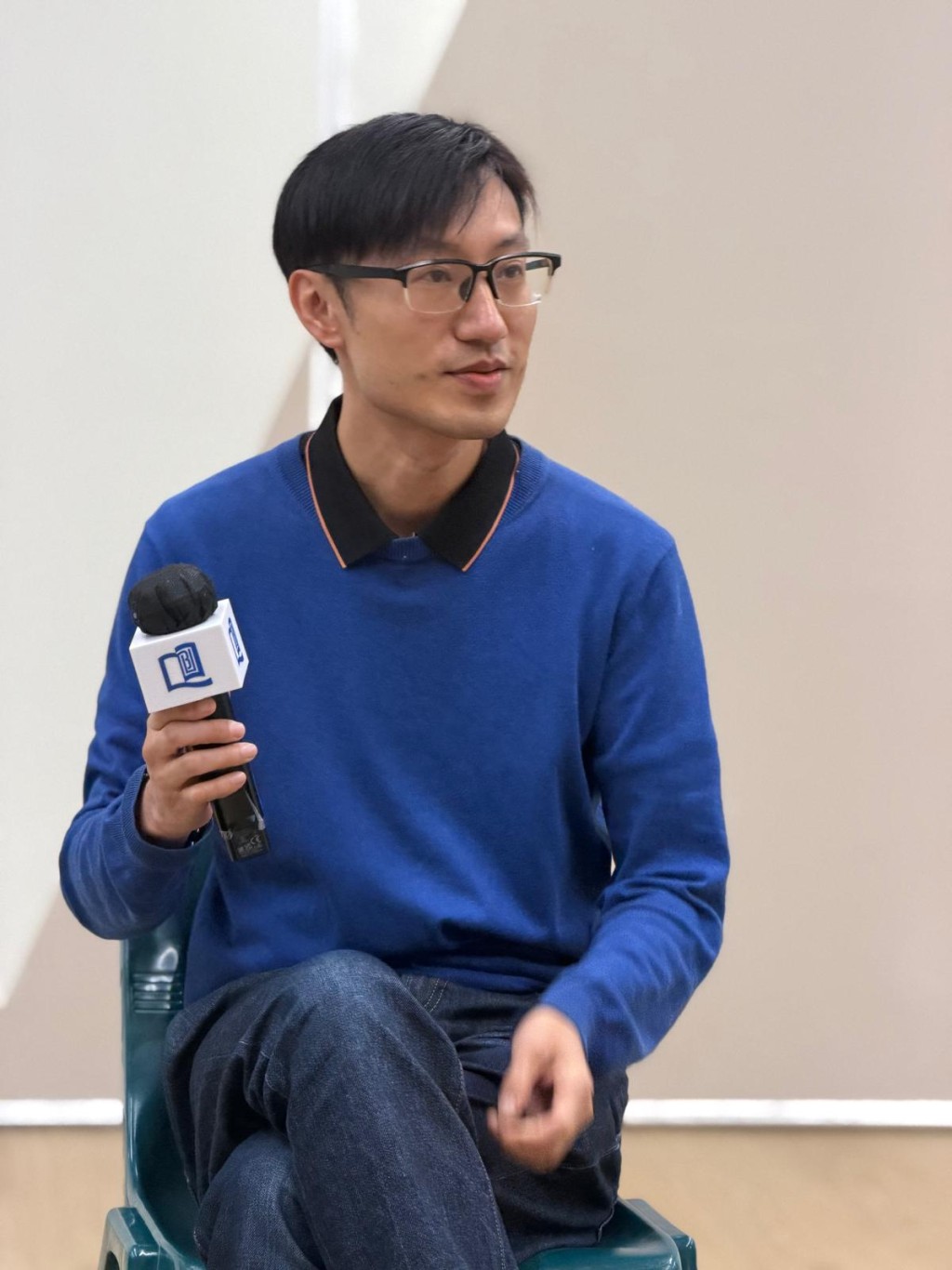 Samuel Lam, founder of the drone company and a part-time lecturer in the Department of Management, Marketing and Information Systems, said students guided children to express themselves through painting.