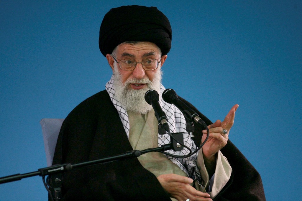 Iran's Supreme Leader Ayatollah Ali Khamenei speaks in Tehran January 8, 2007. (Reuters)