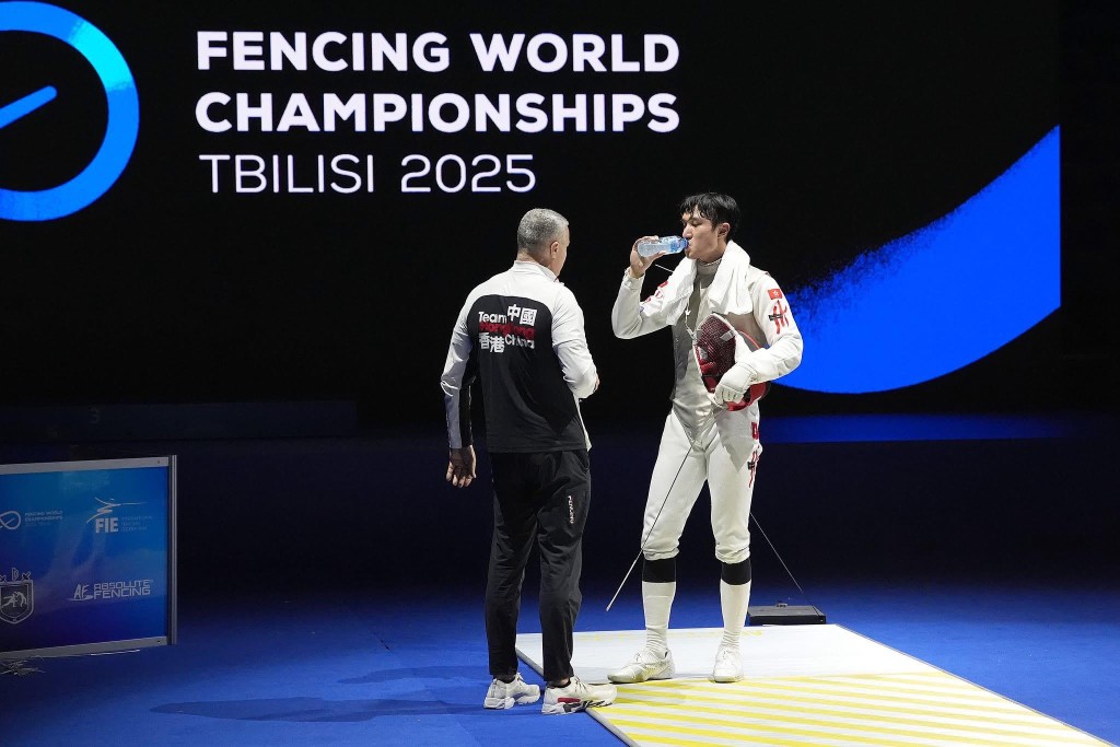 (Photo from Fencing Association of Hong Kong, China)
