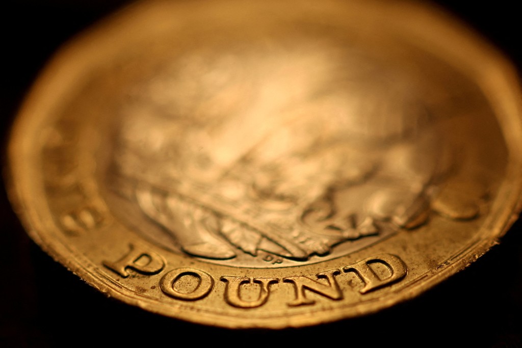 The edge of a British one Pound coin in a photo illustration taken in Manchester, Britain, November 25, 2025. REUTERS/Phil Noble