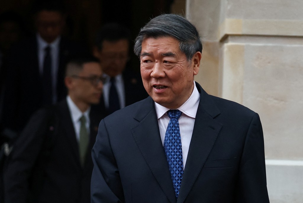 Chinese Vice Premier He Lifeng leaves Lancaster House, on the second day scheduled for trade talks between the U.S. and China, in London, Britain, June 10, 2025. REUTERS