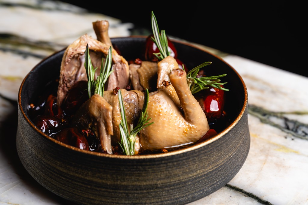 Marinated pigeon with bell peppers.