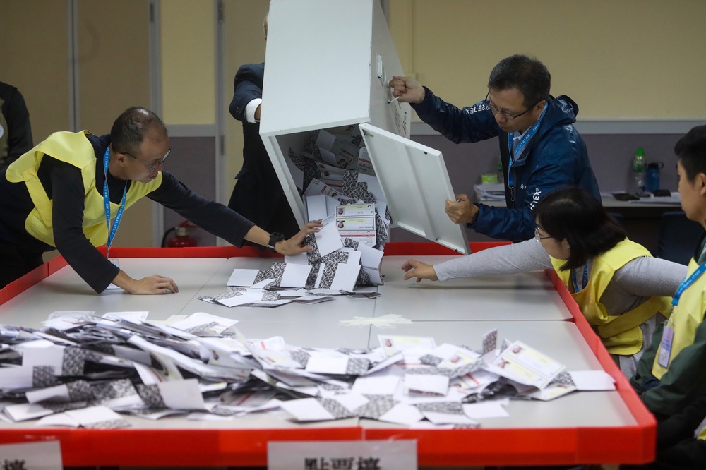 The actions of those urging voters to cast blank or invalid votes may constitute election fraud, says Erick Tsang. SING TAO The actions of those urging voters to cast blank or invalid votes may constitute election fraud, says Erick Tsang. SING TAO