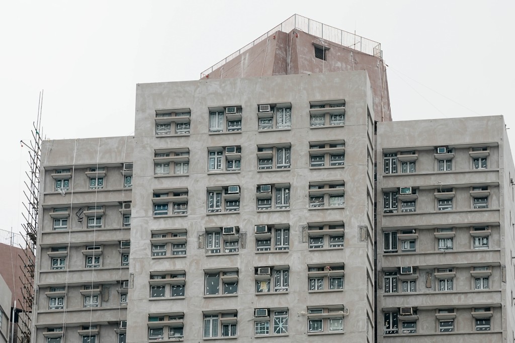 As for Wang Chi House (Block H), since it was not directly affected by the fire, the government, based on the principle of respecting private property, has specified that the acquisition will only proceed if there is a 'high degree of consensus' among the owners of Wang Chi House As for Wang Chi House (Block H), since it was not directly affected by the fire, the government, based on the principle of respecting private property, has specified that the acquisition will only proceed if there is a 'high degree of consensus' among the owners of Wang Chi House