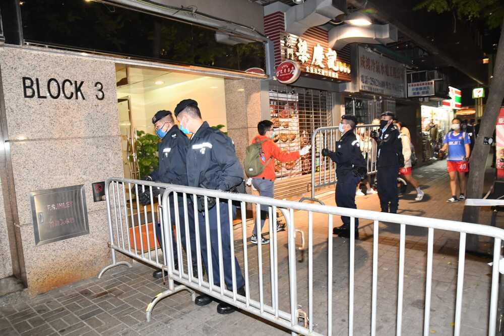 Block 3, Phase 1 of City Garden in North Point has been locked down on Thursday night. 