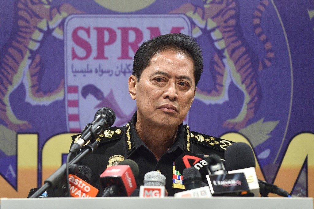 Malaysia's Anti-Corruption Commission (MACC) chief commissioner Azam Baki takes part in a press conference. (AFP)