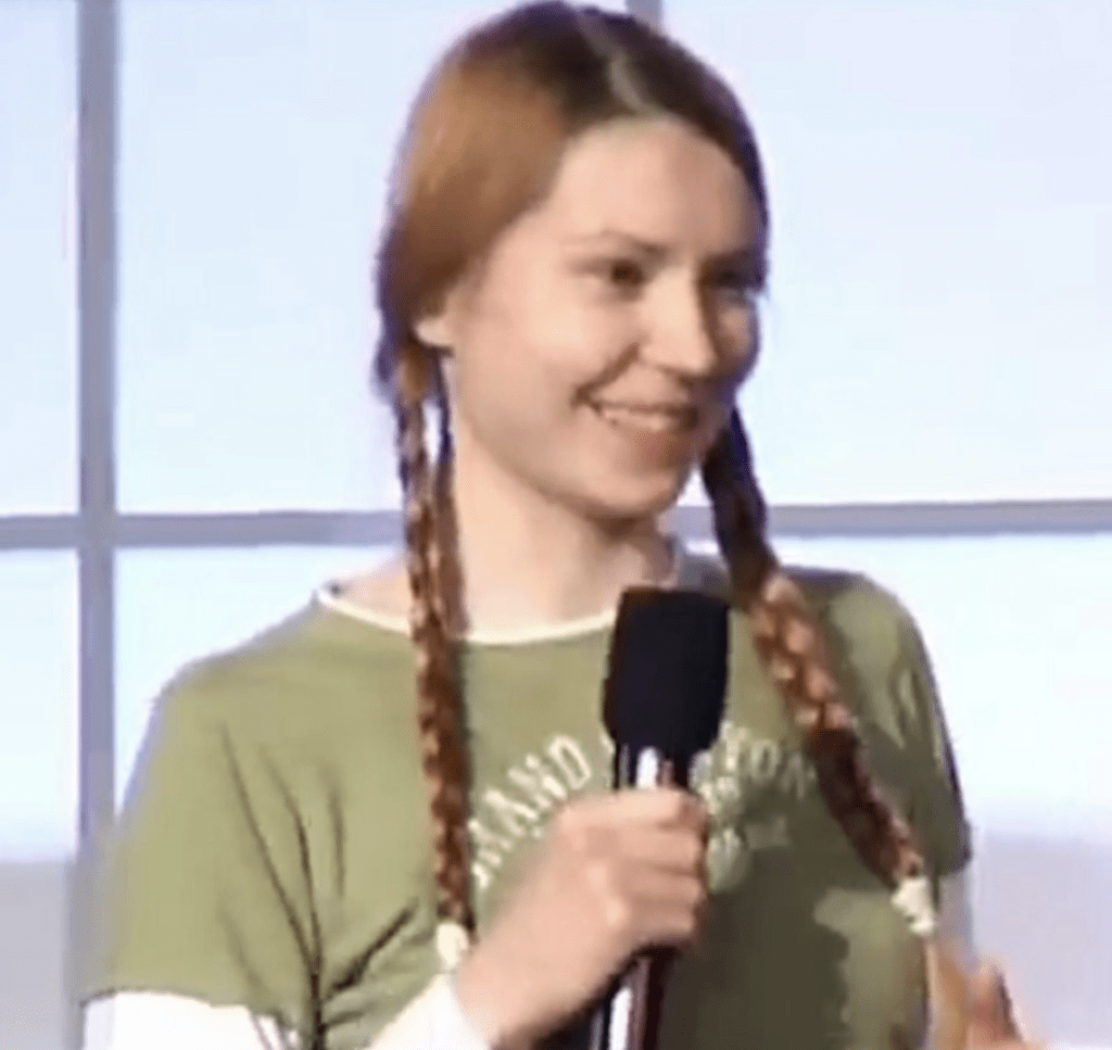 Gates met Russian bridge player Mila Antonova around 2009-2010 at a tournament in Washington. YouTube@IgniteNYC