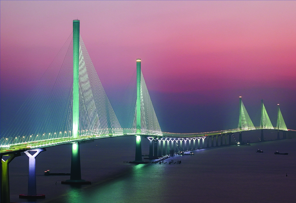 The Huangmaohai Sea-Crossing Passage spans 31 kilometers and will initially be free of charge. Xinhua The Huangmaohai Sea-Crossing Passage spans 31 kilometers and will initially be free of charge. Xinhua