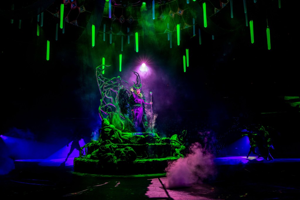 Musical Let's Get Wicked.