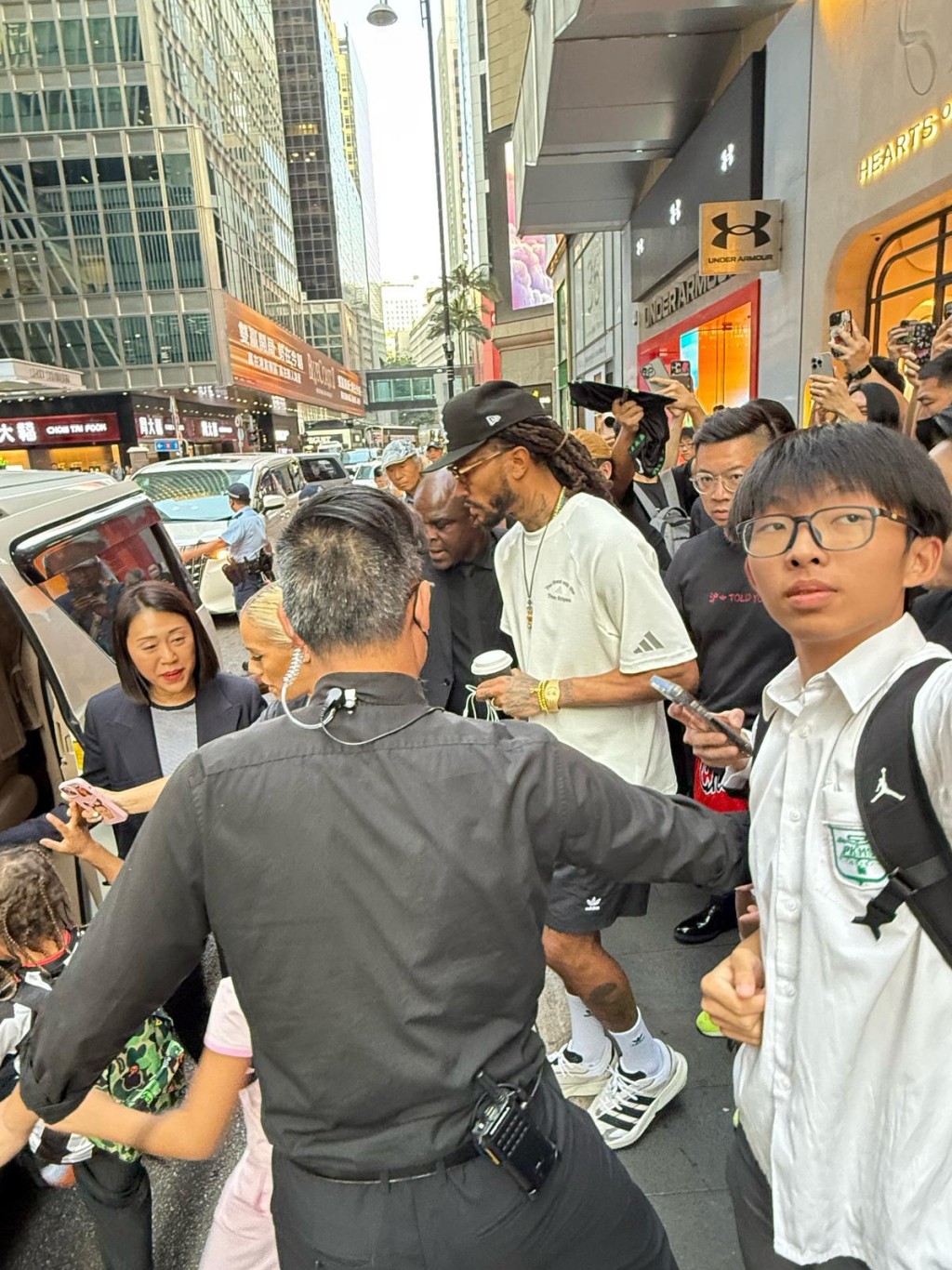 Derrick Rose in Central (Photo: Sing Tao Daily)