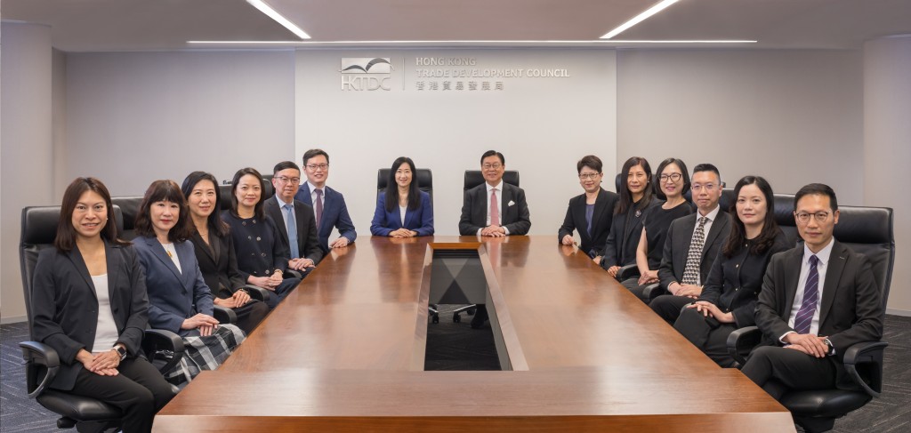(HKTDC) Frederick Ma met with HKTDC management team.