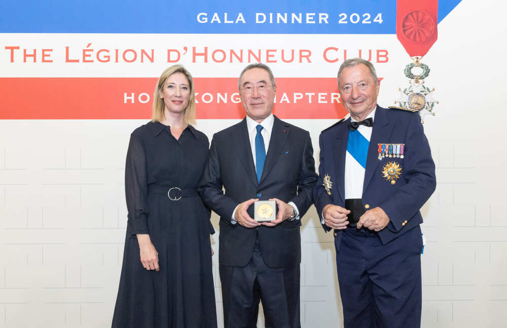 President of the Légion d'Honneur Club Hong Kong Chapter Henry Tang (Middle), together with President of the Society of Members of the Légion d'Honneur Club Admiral Alain Coldefy (Right) and the Consul General of France in Hong Kong and Macau Christile Drulhe (Left) President of the Légion d'Honneur Club Hong Kong Chapter Henry Tang (Middle), together with President of the Society of Members of the Légion d'Honneur Club Admiral Alain Coldefy (Right) and the Consul General of France in Hong Kong and Macau Christile Drulhe (Left)