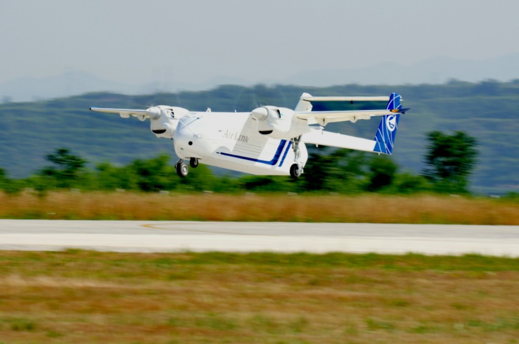 Two weeks ago, Hong Kong launched the “Regulatory Sandbox X” scheme for the low-altitude economy, moving toward more complex scenarios such as using heavier drones—or even passenger-carrying drones—for cross-border logistics.