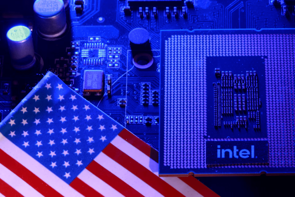 U.S. flag and Intel chip appear in this illustration taken August 25, 2025. REUTERS/Dado Ruvic/Illustration/File Photo