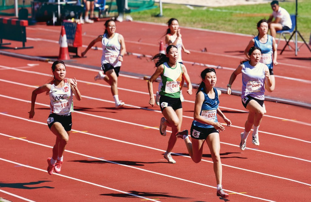 Ms. Rebecca Chiu Wing Yin, Community Relations Manager of AS Watson, said the Annual Challenge recorded full enrolment for the seventh consecutive year, while the inaugural 185m Open Challenge received an enthusiastic response, reflecting the growing support and participation in athletics across the community. Ms. Rebecca Chiu Wing Yin, Community Relations Manager of AS Watson, said the Annual Challenge recorded full enrolment for the seventh consecutive year, while the inaugural 185m Open Challenge received an enthusiastic response, reflecting the growing support and participation in athletics across the community.