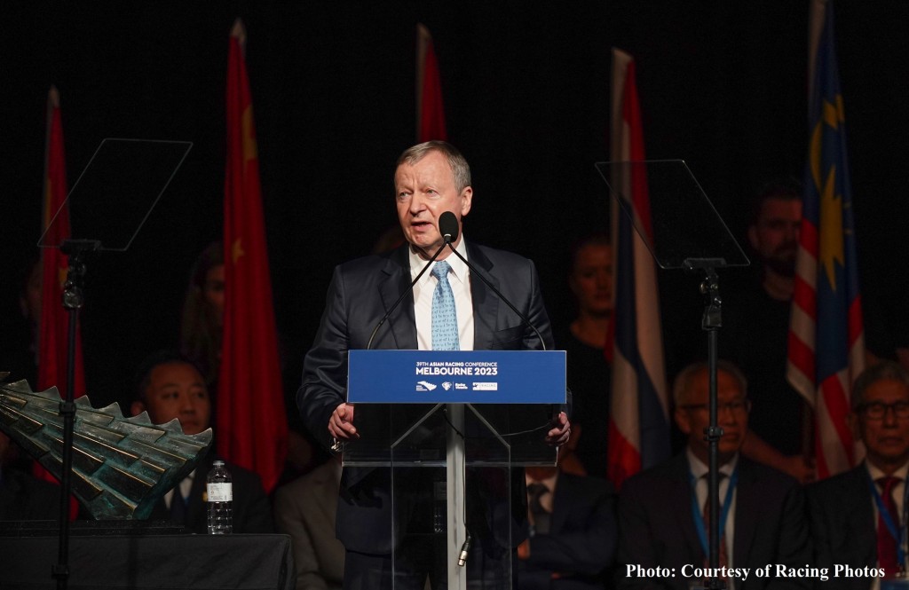 Winfried Engelbrecht-Bresges.