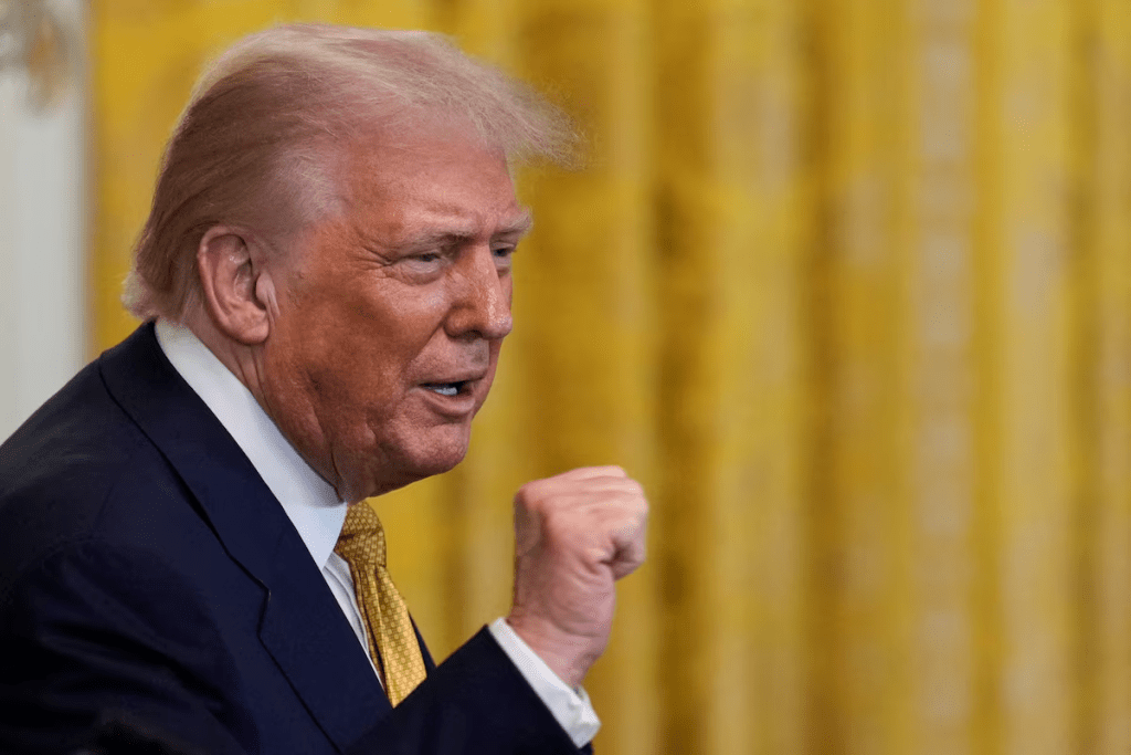 U.S. President Donald Trump gestures as he hosts a dinner with Republican members of the U.S. Congress in the East Room of the White House in Washington, D.C., U.S., July 22, 2025. REUTERS/Kent Nishimura/File Photo