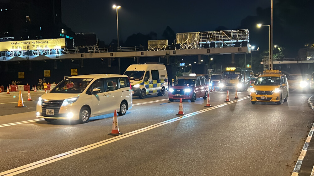 The city’s new electronic auto-toll system has been extended to the Lion Rock Tunnel, which connects Sha Tin and Kowloon Tong, on Sunday. The city’s new electronic auto-toll system has been extended to the Lion Rock Tunnel, which connects Sha Tin and Kowloon Tong, on Sunday.