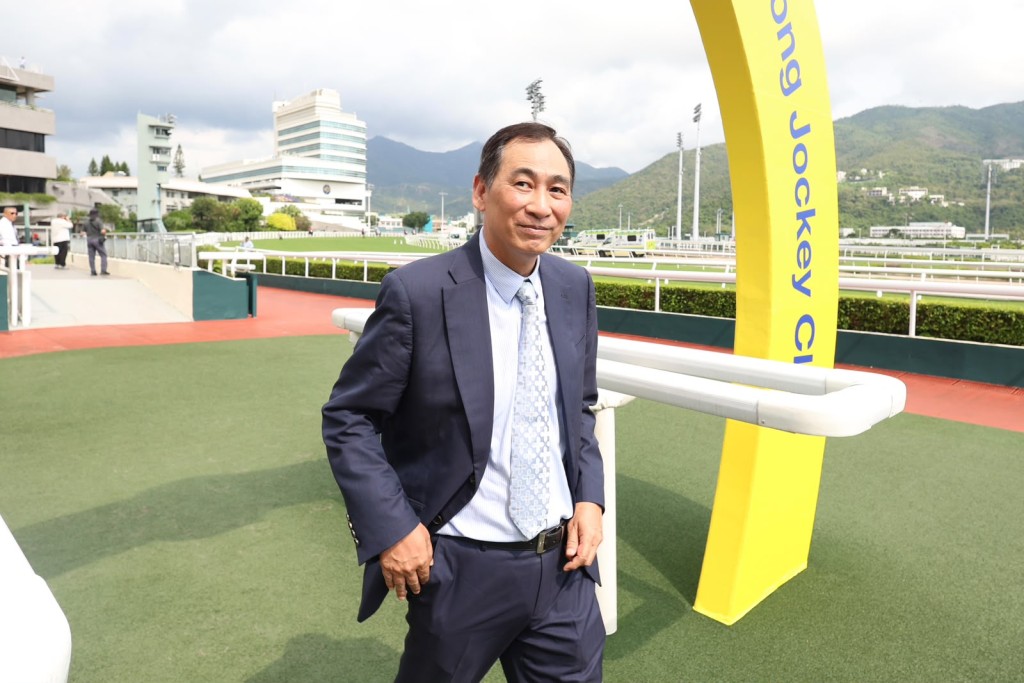 Michael Chang trained a double on the card. Sing Tao