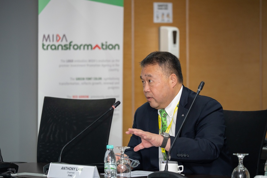 Chairman Anthony Lam speaks during the meeting with Malaysian Investment Development Authority.