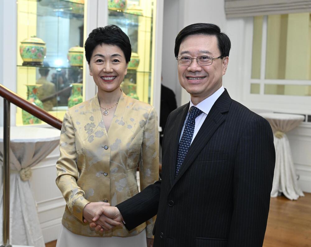 Lee Ka-chiu and Sun Haiyan (left) Lee Ka-chiu and Sun Haiyan (left)