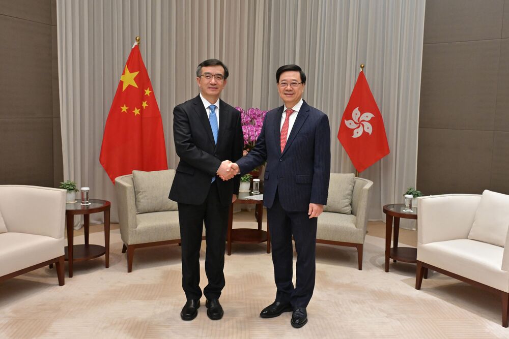 Governor of Qinghai Luo Dongchuan, left, meeting with Chief Executive John Lee in February. (File photo) Governor of Qinghai Luo Dongchuan, left, meeting with Chief Executive John Lee in February. (File photo)