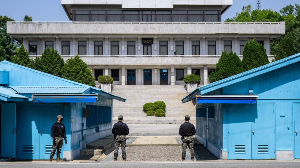 The Joint Security Area (JSA) of the Demilitarized Zone (DMZ) is the only place where North and South Korean soldiers stand face to face © Anthony WALLACE / AFP/File The Joint Security Area (JSA) of the Demilitarized Zone (DMZ) is the only place where North and South Korean soldiers stand face to face © Anthony WALLACE / AFP/File