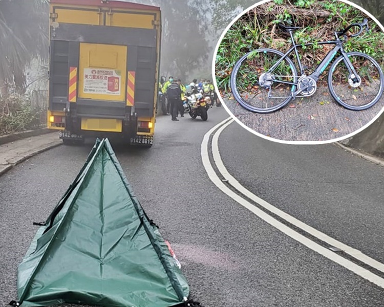 The man's body was covered up by police officers, his bike (smaller photo) was taken away for inspected. The man's body was covered up by police officers, his bike (smaller photo) was taken away for inspected.