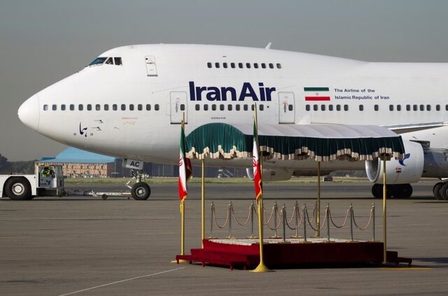 An IranAir Boeing 747SP aircraft is pictured before leaving Tehran's Mehrabad airport September 19, 2011. REUTERS/Morteza Nikoubazl/File photo 