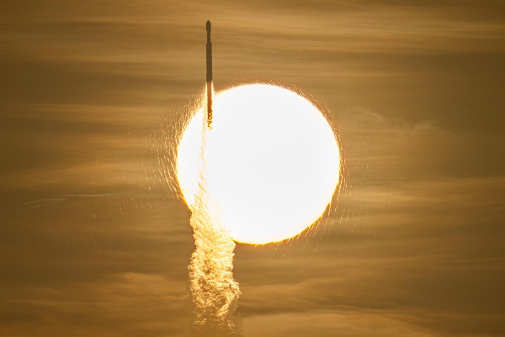(NASA)