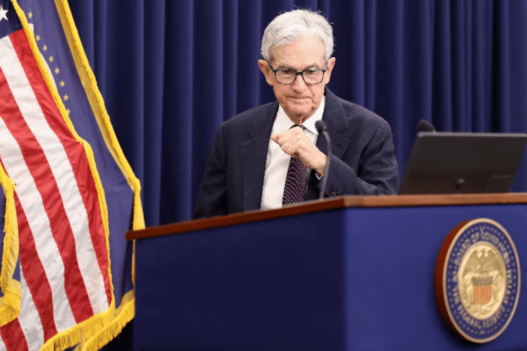U.S. Federal Reserve Chair Jerome Powell attends a press conference following a two-day meeting of the Federal Open Market Committee (FOMC), at the U.S. Federal Reserve in Washington, D.C., U.S., April 29, 2026. REUTERS/Kevin Lamarque/File Photo 