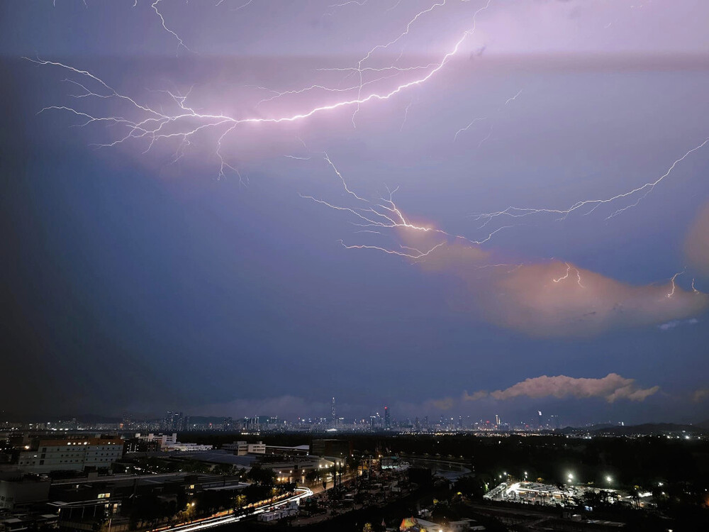 Photo by Cch Ten from Hong Kong Landscape Photography Society on Facebook.