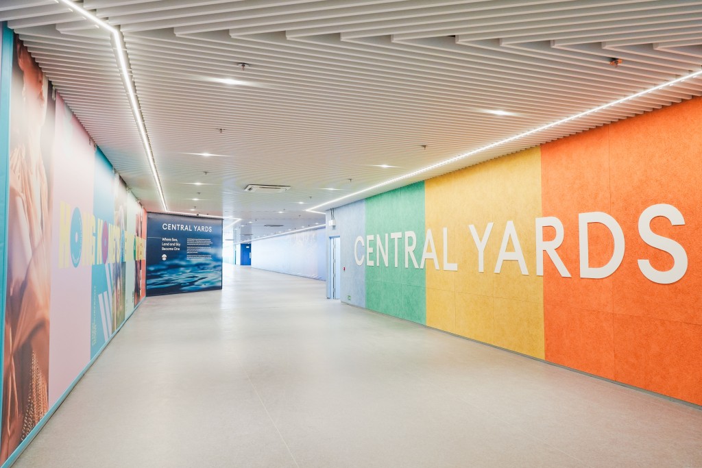 The new temporary pedestrian passageway at Central Yards connecting ifc mall and the Central Pier will open on 19 February.