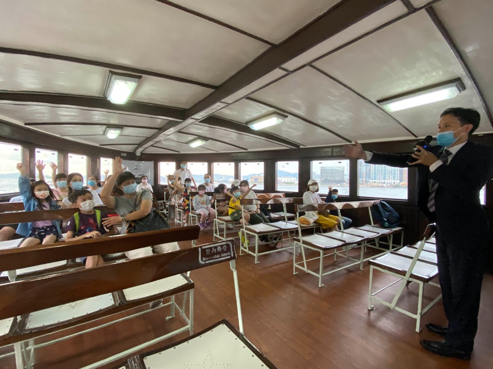 Star Ferry organized three eco ferry tours during the summer holidays. Star Ferry organized three eco ferry tours during the summer holidays.