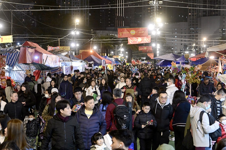 The fairs will attract attract hundreds of thousands of locals and tourists from the mainland and abroad. SING TAO